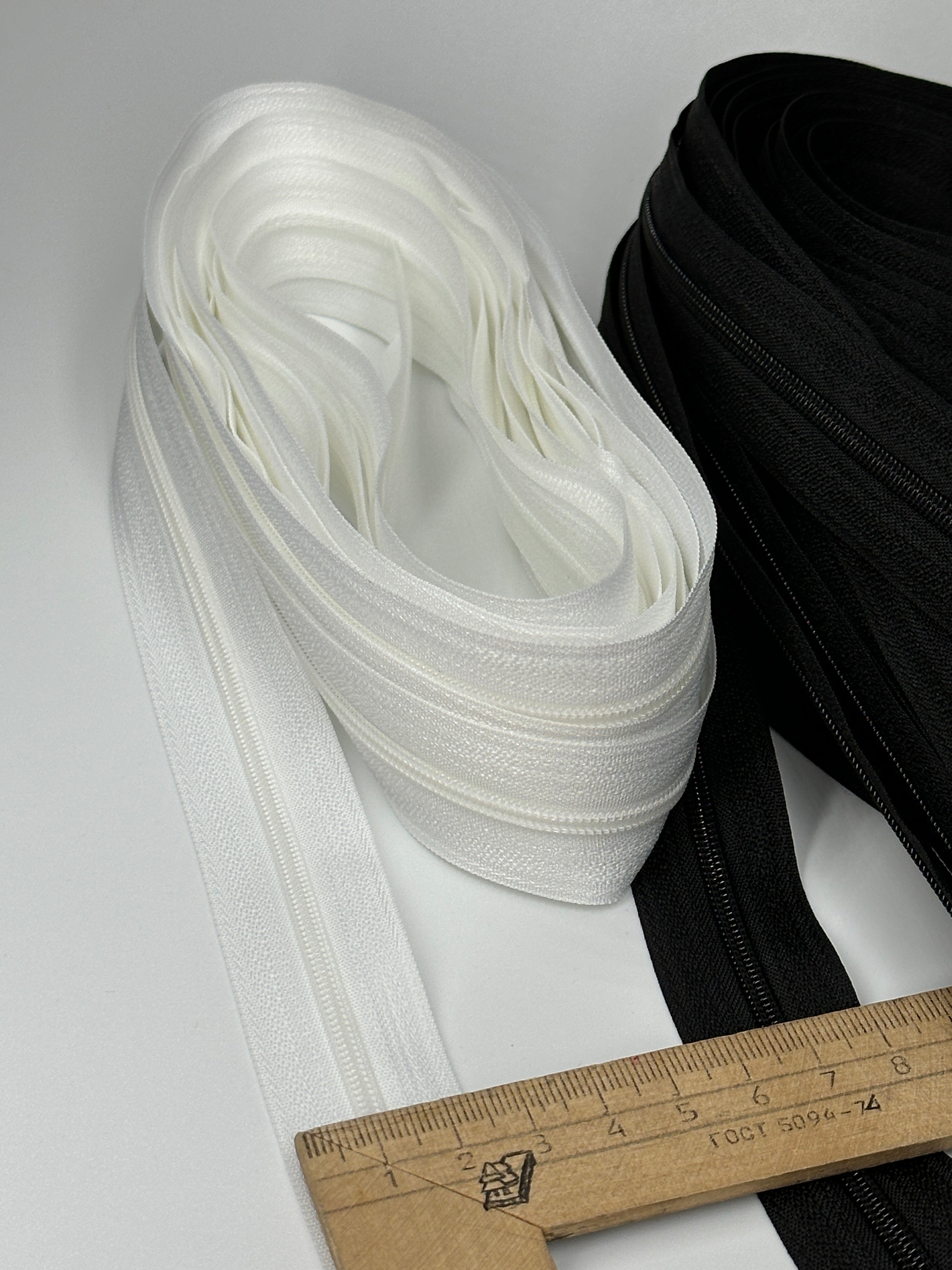 Spiral zipper for bed linen 3mm in meters (measured) black/white color